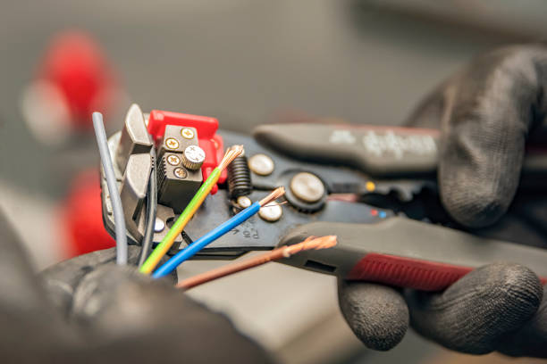 Best Affordable Emergency Electrician  in Haven, KS